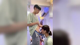 nhờ chị họ bú cu