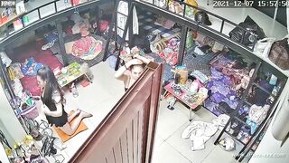 Hack camera phòng ngủ của các em