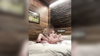 Móc lồn em gái đái bắn cả lên trời