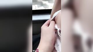Ngồi trên xe khách về quê bắt em đồng hương dâm đãng cởi áo để anh nghịch vú