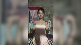Hotgirl nứng lồn show hàng