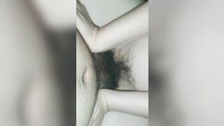 Phát hiện mẹ trẻ cập bồ nên con trai đe doạ để được địt mẹ
