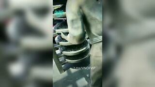 em gái dâm và anh tài xế xanh SM may mắn được xem trực tiếp em gái thủ dâm trên xe