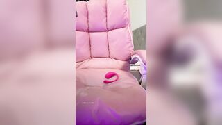 Hot tiktoker Linh Nhi 206 bị fan quay video thủ dâm vì quên đeo mặt nạ