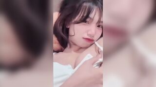 Full clip em gái showw ngực và địt cực nứng