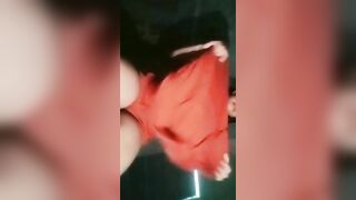Bé k11 cần tiền