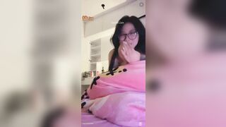 Vừa Bú Bóng Vừa Chat Sex Vú To Dâm Phê Kéo Dài