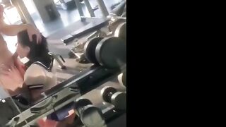 Phang Em Gái Học Sinh Dáng Nuột Trong Phòng Gym Lúc Vắng Ngườii