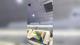 Quay lén dưới váy mấy em nhân viên điện máy xanh