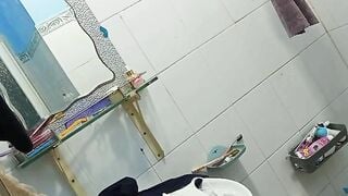 Nguyễn Thị Diệu Bị Anh Trai Đặt Camera Quay Lén Trong Phòng Tắmm