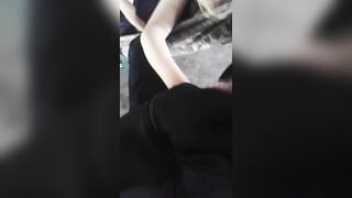 Em Gái Nhân Viên Sóc Lọ Cho Anh Trai Tại Cà Phê Chòi