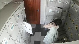 Quay Lén Những Em Xinh Tươi Thay Đồ