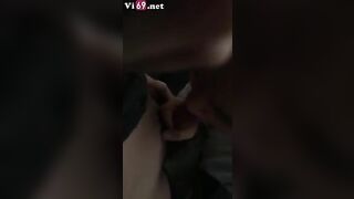 Ưu điểm: vú to nhìn mà muốn bay vào bú. Nhược điểm vú thâm