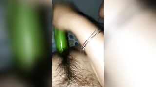 Em gái chubby miền tay vừa thẩm vừa nói chuyện vs mẹ