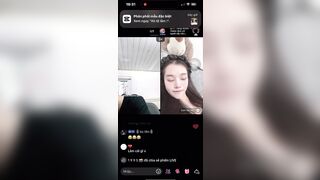 Trả kèo nè anh em móc trên live của thư xinh
