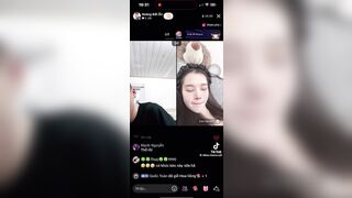 Trả kèo nè anh em móc trên live của thư xinh