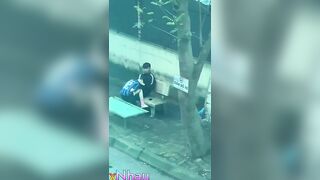 Tiếp tục sery quay lén 2 em học ghế đâ