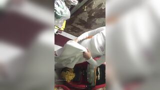 Quay lén em gái mới lớn thay đồ đi học