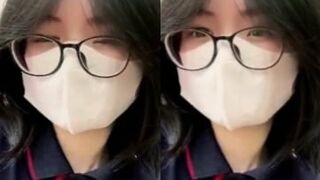 Em học sinh Ngọc Lam 2ka9 kính cận đầy quyến rũ