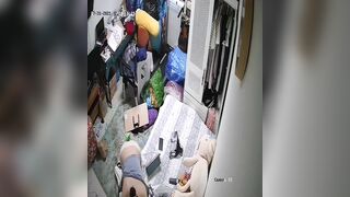 Hackcam em gái mới lớn ở nhà một mình