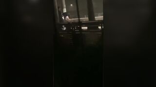 Quay lén đc cặp đôi địt nhau nơi công cộng khi trời mưa