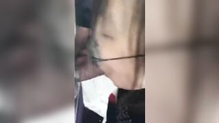 Anh rể bắt con em gái vợ bú cu trước khi đi học