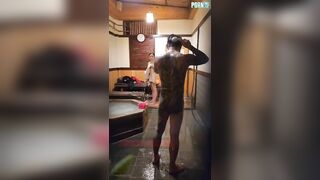 Cô vợ của anh trai săm trổ trông ngon quá ae ạ