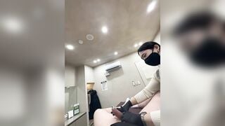Được chị gái ở spa wax lông peter xuất tinh luôn p5 😂😘