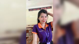 Gạ Địt được em nhân viên ngân hàng tpbank dâm đãng sướng vl