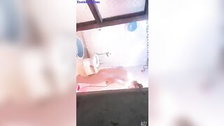 Quay lén em hàng xóm bị phát hiện