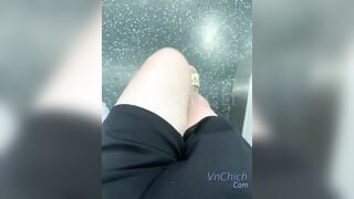 Hai em gái đi siêu thị public