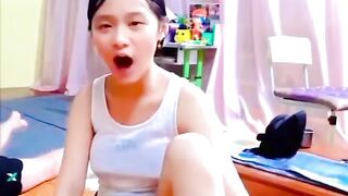 Mẹ quay kiểu thế dở con zòi
