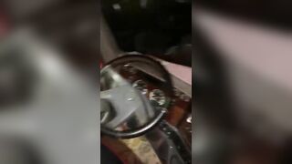 Đi xe mà nứng, tấp vào lề lôi em gái đang ngủ ra địt