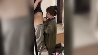 Bé nữ sinh trường Đông Du