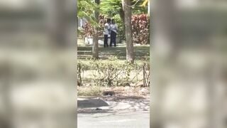 Các em học sinh public luôn nơi công cộng