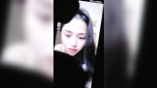 Em gái xinh bị xuất tinh lên mặt