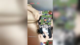 Cho a địt tí còn em cứ chơi game đi