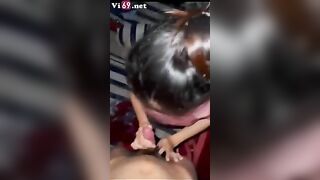 Lúc nào em cũng thèm từ trên vòng đến lúc mặc áo dài em còn xé quần ra chịch