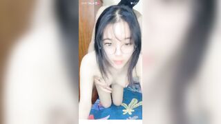 Dí con bạn thân dễ thương dâm đãng P1