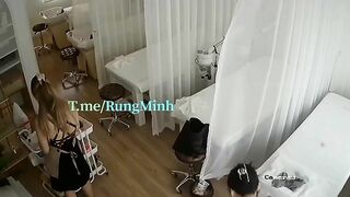 🌸 [Hack Cam] Mấy Con Điếm Sang Chảnh Đi Thẩm Mỹ Vú Lồn Và Tắm Trắng p5🌸