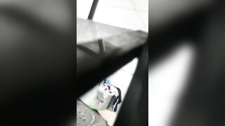 Quay lén em gái tắm phần 1.