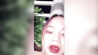Em loli ra công viên ngồi móc lồn chảy đầy sữa