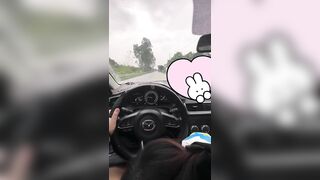 Vừa lái xe vừa bắt em Sugar bú cu quá sướng