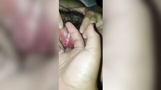 em gái lồn hồng rậm lông banh lỗ cho anh trai móc lồn