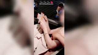 Bắt bác bán vé số bóp vú thì mới mua vé số cho Public ác thật
