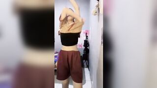 E teen vú to móc lồn