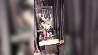 Chơi Trần cô bạn thân trước Gương cực nứng lồn, địt mạnh lên m ơi