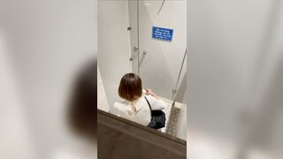 Toilet nhà hàng tiệc cưới