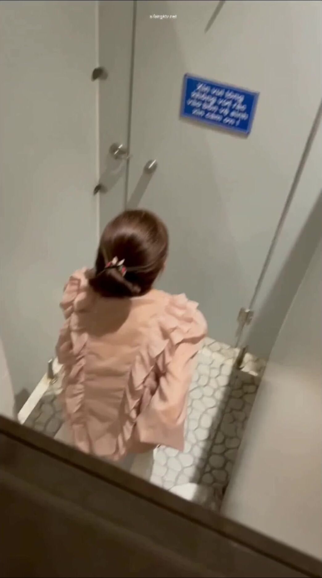 Toilet nhà hàng tiệc cưới