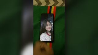 bắn tinh lên ảnh em họ 2k4